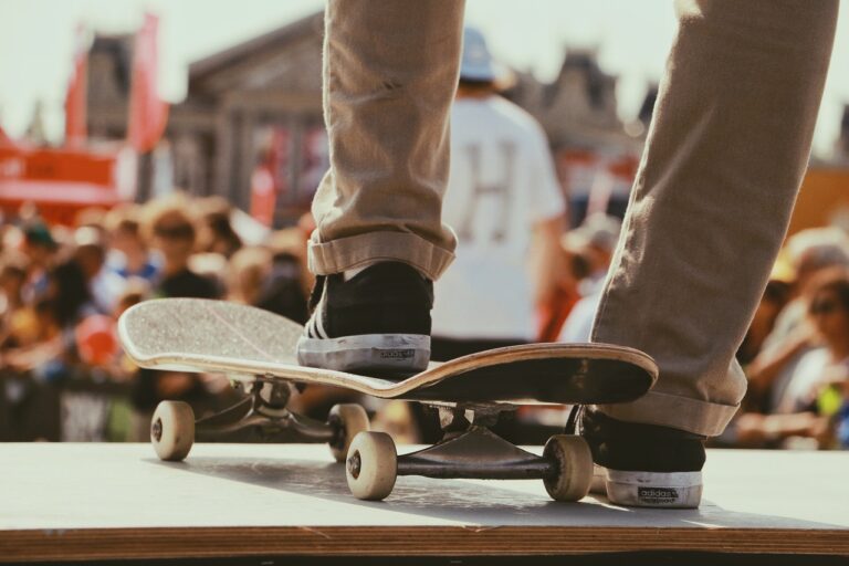 Are HEYDUDE Shoes for Men Actually Worth Buying, or Are Most Guys Choosing the Wrong Wally?